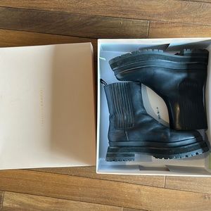 Loeffler Randall boots winter 2023